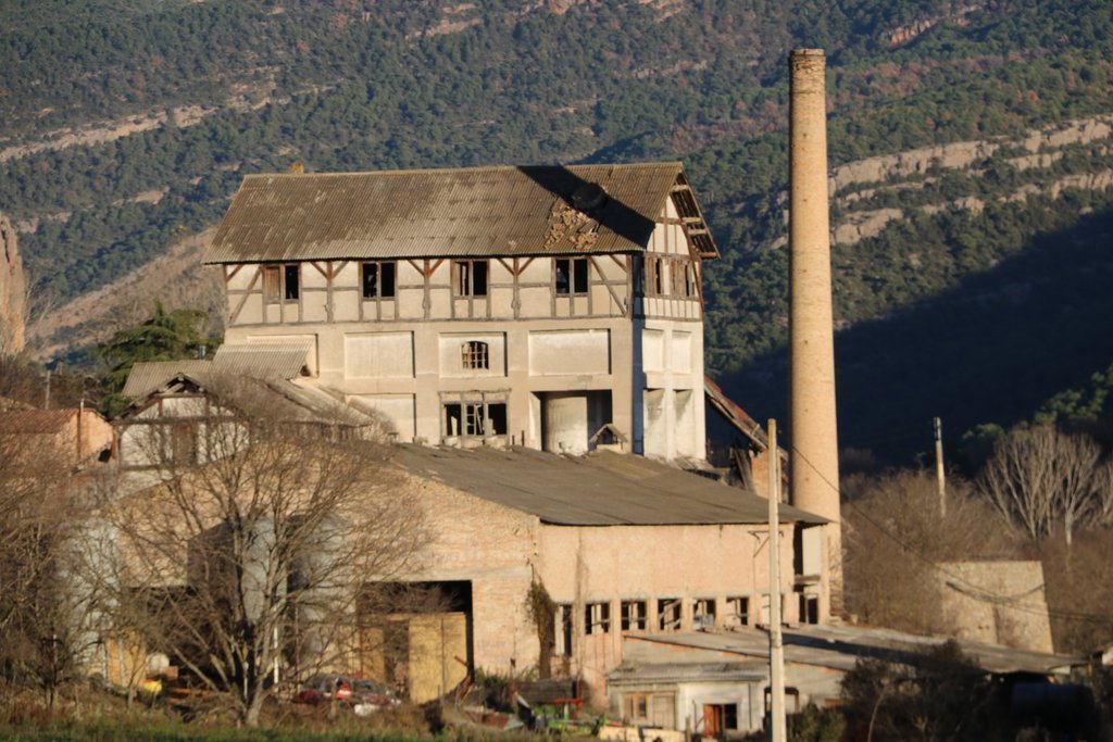 Pla general de la cimentera de Pobla de Segur, al Pallars Jussà, imatge de l'11 de gener del 2021. (horitzontal)