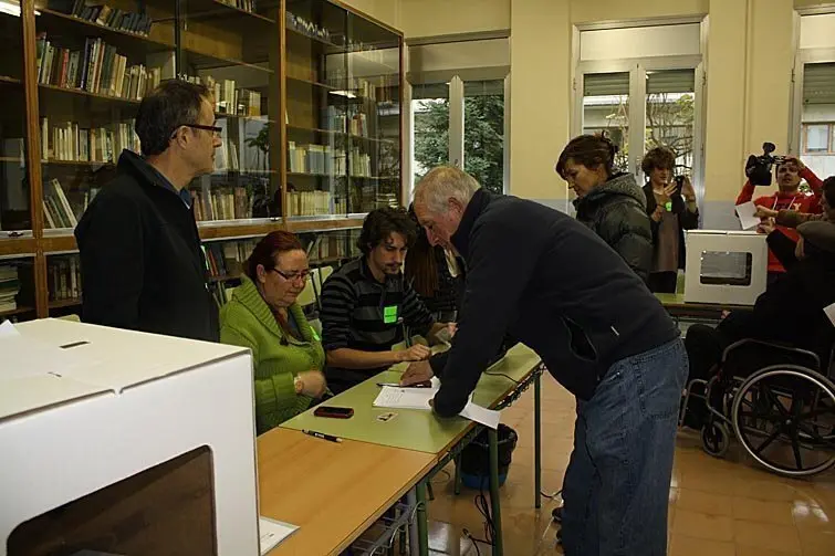 9N 