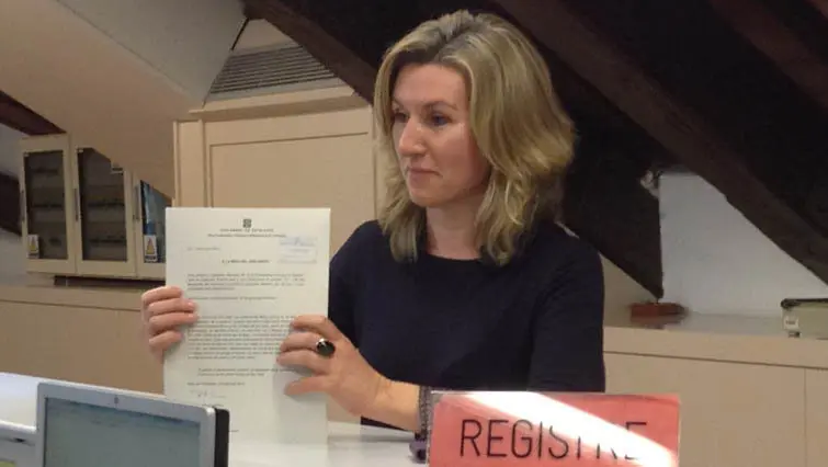 La diputada Rosa Amor&oacute;s al registre del Parlament