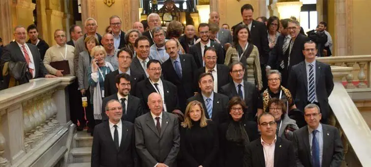  Àlex Moga, la vicepresidenta Ortega i el Síndic Carlos Barrera amb personalitats de l'Aran