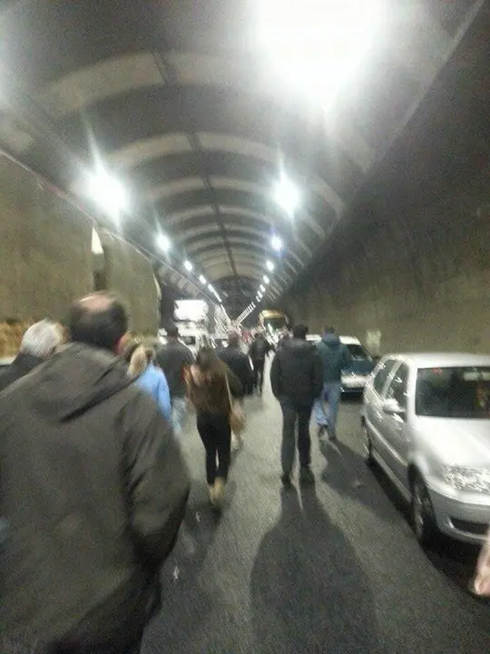 Interior t&uacute;nel del Bruc Foto:  Xavi Pineda @XaviPineda1