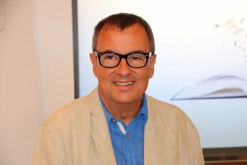 El periodista Rafael Vallbona durant la roda de premsa del Premi BBVA Sant Joan aquest dilluns 19 de juny de 2017. (Horitzontal)