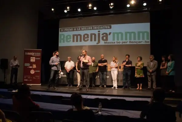 ActePremiRetallada-600x403