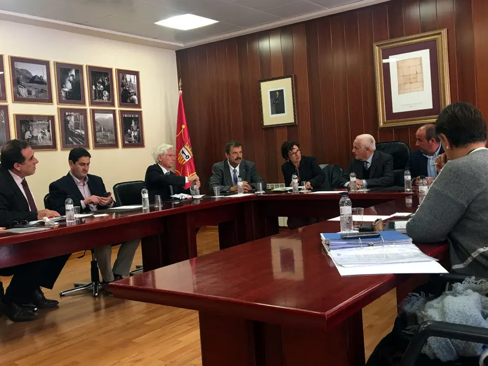Pla general de la reuni&radic;&ge; entre el Govern aran&radic;&reg;s i la Sous-Pr&radic;&copy;fecture de Saint Gaudens el 26 d'octubre del 2018. (horitzontal)