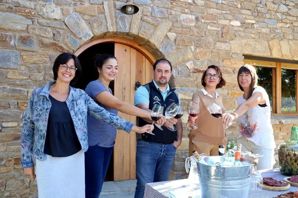 Imatge de la presentaci&radic;&ge; del festival 'Cordevi' per part de l'Ajuntament de Tremp, l'Associaci&radic;&ge; Apat i productors el 30 de setembre del 2019 al celler El Vinyer de F&radic;&ne;gols, al Pallars Juss&radic;&dagger; (horitzontal)