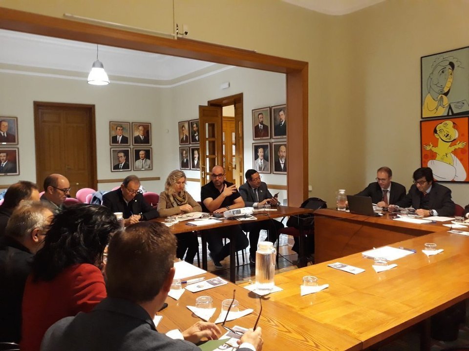 Pla general de la reunió de la Comissió de seguiment de la línia del tren de Lleida-la Pobla de Segur el 20 de novembre del 2019. (horitzontal)