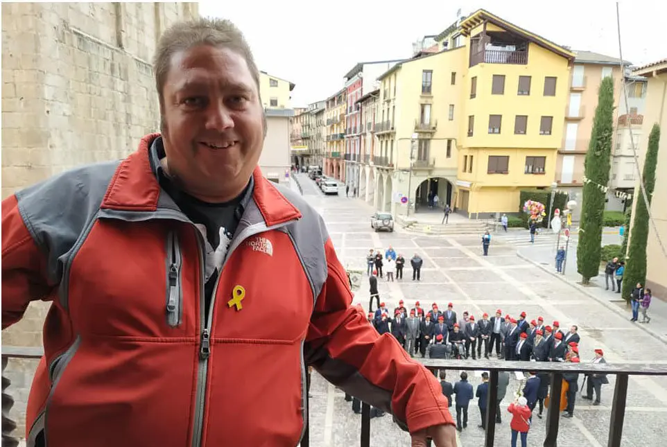Xavier Munt al balcó de l'ajuntament 2