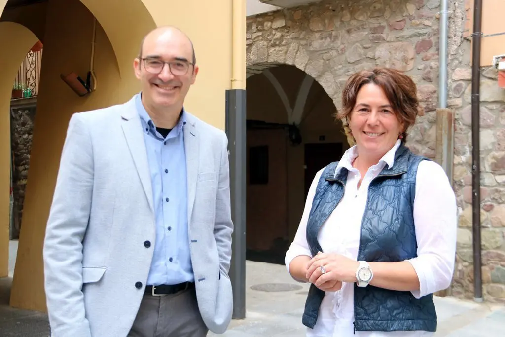 Josep Antoni Troguet (JxCat) i Olga Escoll (Comprom&radic;&ne;s) el 13 de juny del 2019. (horitzontal)