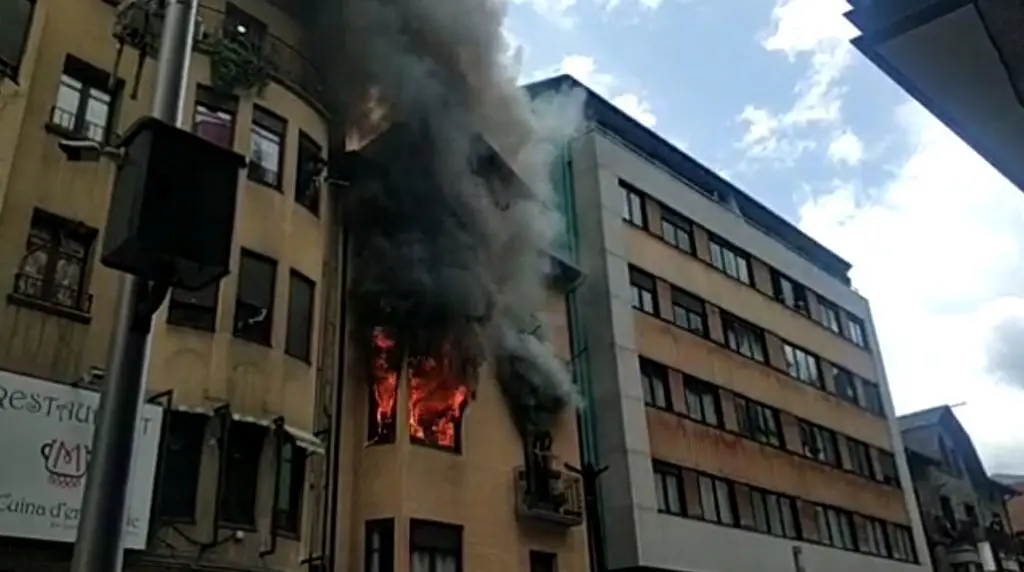 Incendi Carlemany Diari d'Andorra