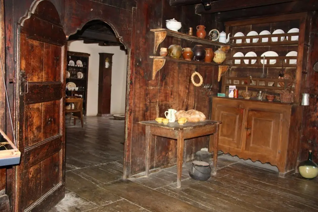 Imatge de l'interior de l'Ecomuseu de les Valls d'&Agrave;neu, al Pallars Sobir&agrave;. Imatge del 30 de juny del 2013. (horitzontal)