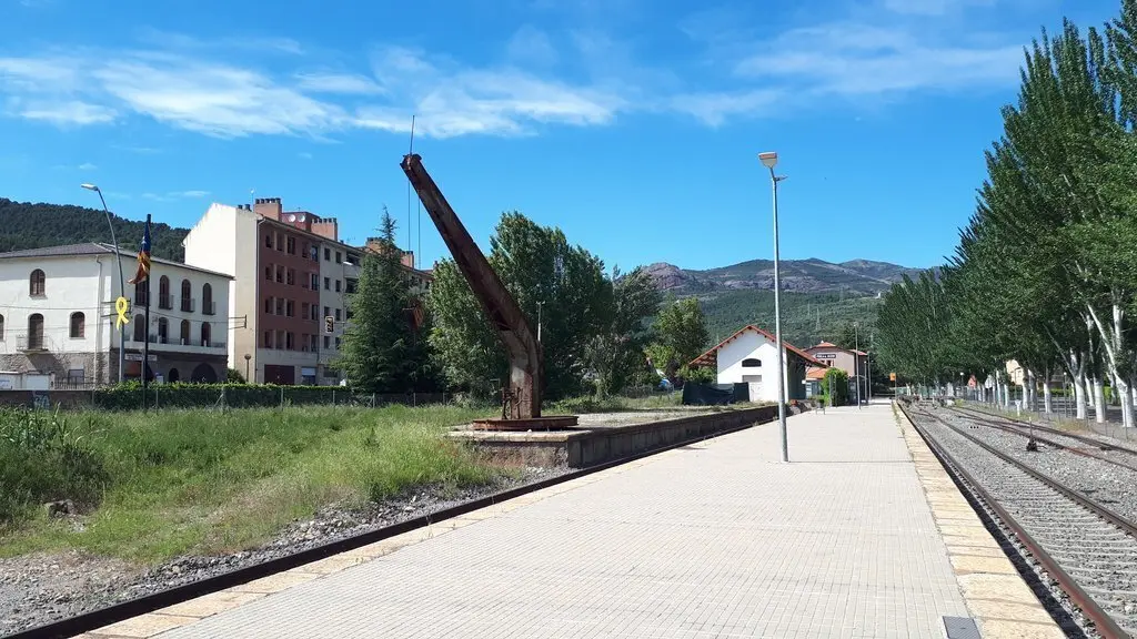 Pla general de l'entorn de l'estaci&oacute; de la Pobla de Segur, al Pallars Juss&agrave;. (horitzontal)
