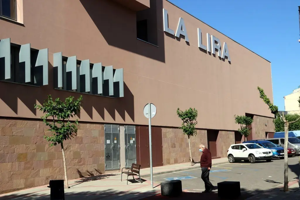 Pla general de l'equipament cultural La Lira de Tremp el 22 de maig del 2020. (horitzontal)