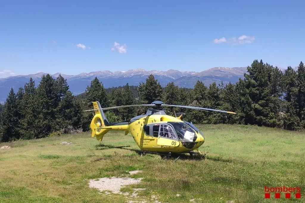 Helicopter bombers Riu de Cerdanya