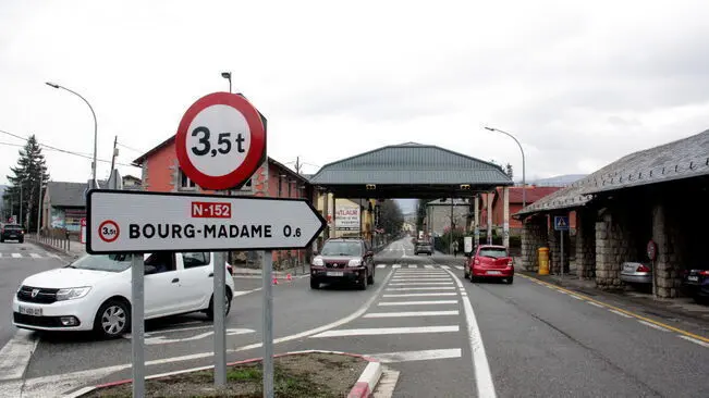 Bourg Madame