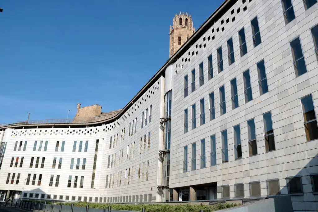 Pla general de l'edifici dels jutjats de Lleida, el 23 d'agost del 2019. (Horitzontal)