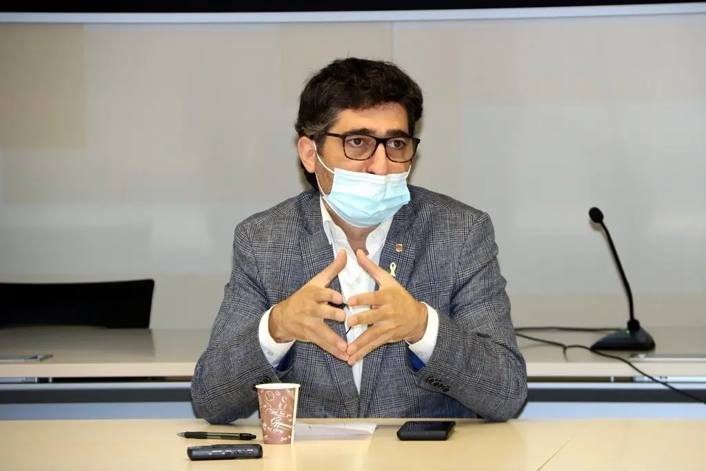 Pla mig del conseller de Pol&iacute;tiques Digitals, Jordi Puigner&oacute;, el 8 d'octubre del 2020 en roda de premsa a Tremp. (horitzontal)