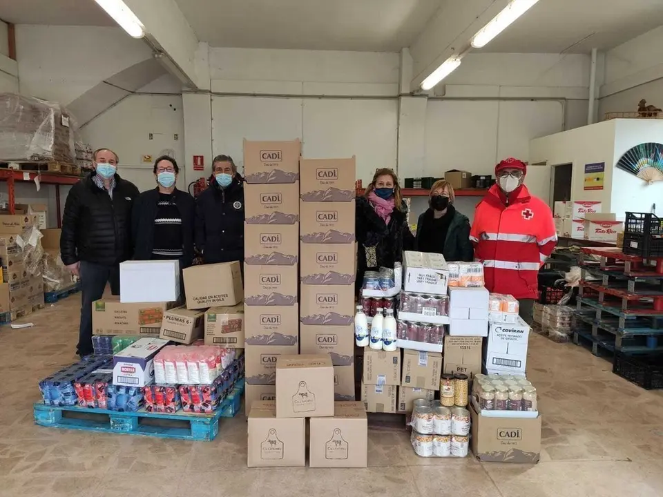 Donaci&oacute; aliments Confraria Sant Antoni al Banc d'Aliments-2