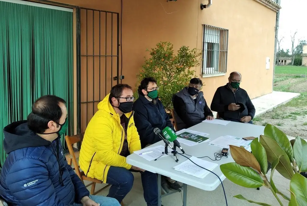 Responsables d'Uni&oacute; de Pagesos durant la presentaci&oacute; a Lleida del programa del sindicat per a les eleccions agr&agrave;ries 2021, el 9 de mar&ccedil; del 2021. (Horitzontal)