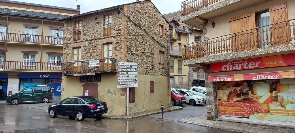 Ll&iacute;via 1