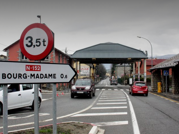 Frontera Puigcerd&agrave; Bourg-Madame