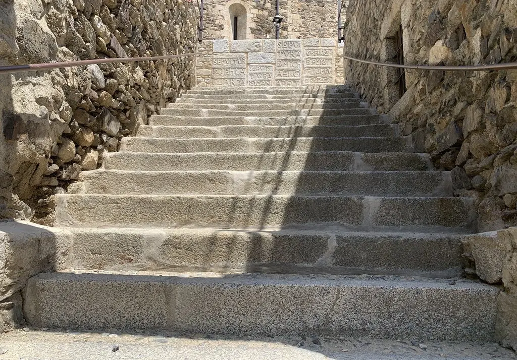 escalesesglesia02