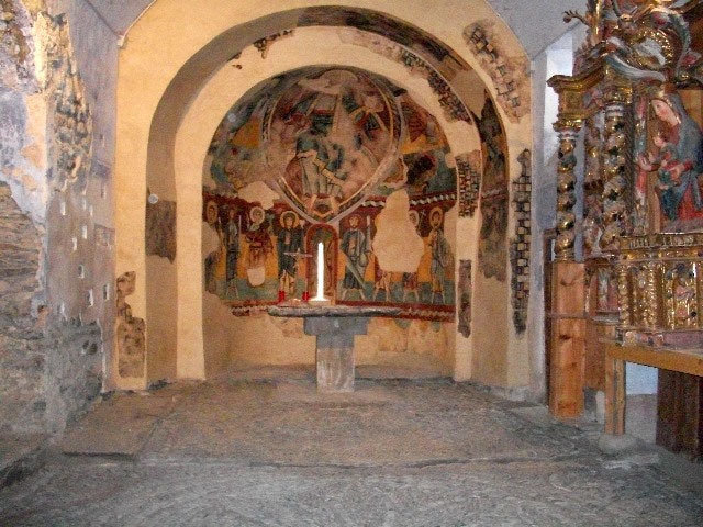 Interior de Santa Maria de Ginestarre Bisbat d'Urgell