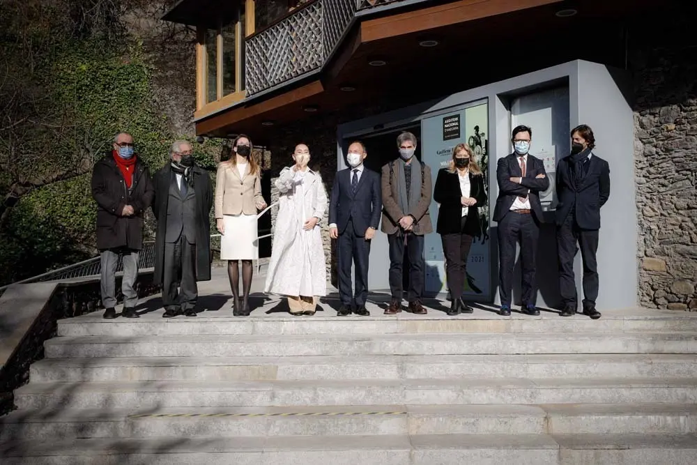 La cineasta japonesa Naomi Kawase, el traductor Ronald Puppo i el ling&uuml;ista australi&agrave; Joseph Lo Bianco, premis Ramon Llull 2021.L'acte ha estat presidit pel cap de govern d&rsquo;Andorra, Xavier Espot, que ha comptat amb la participaci&oacute; de la consellera de Cultura de la Generalitat de Catalunya, Nat&agrave;lia Garriga; del director de l'Institut d'Estudis Balearics del Govern de les Illes Balears, Mateu Malondra; del director en funcions de la Fundaci&oacute; Ramon Llull, Vicen&ccedil; Villatoro; el director de l&rsquo;Institut Ramon Llull, Pere Almeda i el president de la Fundaci&oacute; Congr&eacute;s de Cultura Catalana, Agust&iacute; Alcoberro.Foto:SFGA/CEsteve