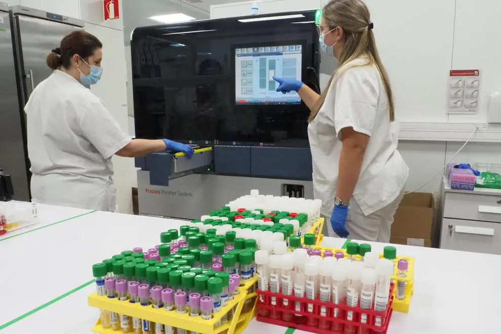 Robot an&agrave;lisi proves PCR