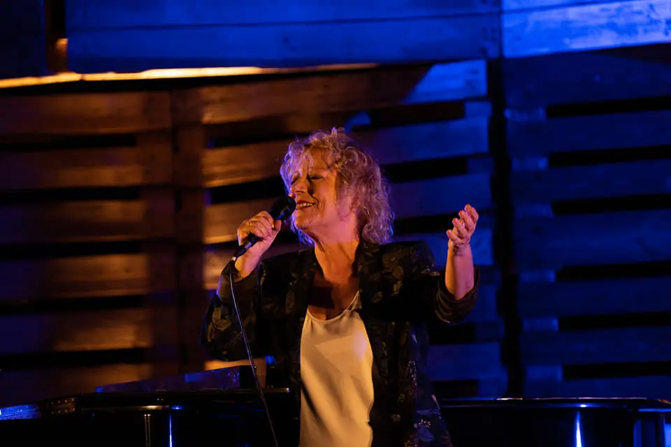 Marina Rossell Dans&agrave;neu