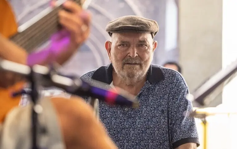 Josep Espunyes Fira del llibre d'Organy&agrave; autor V&iacute;ctor Merencio