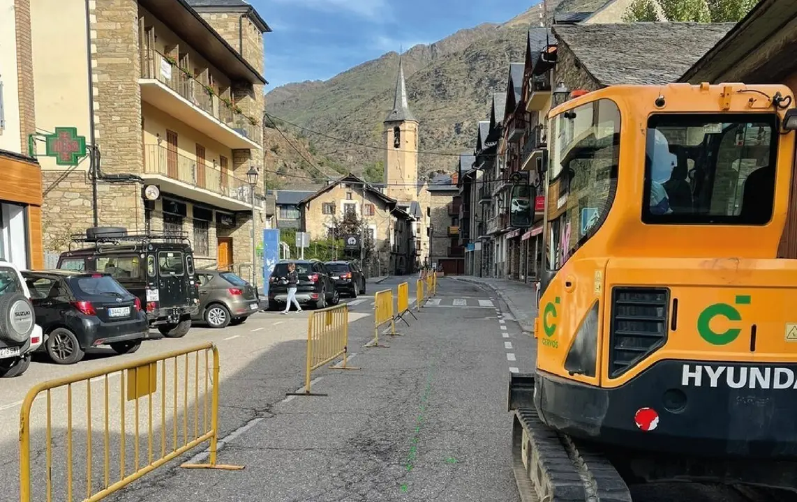 Obres carrer Major d'Esterri d'&Agrave;neu