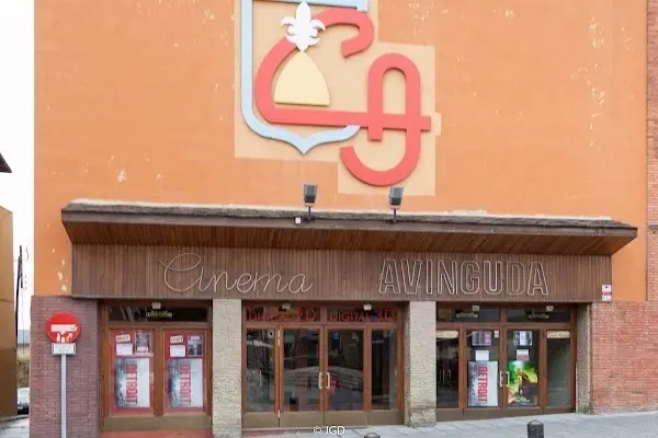 Cinema Avinguda - Carrer Major, 49 - Puigcerd&agrave; - La Cerdanya - Girona