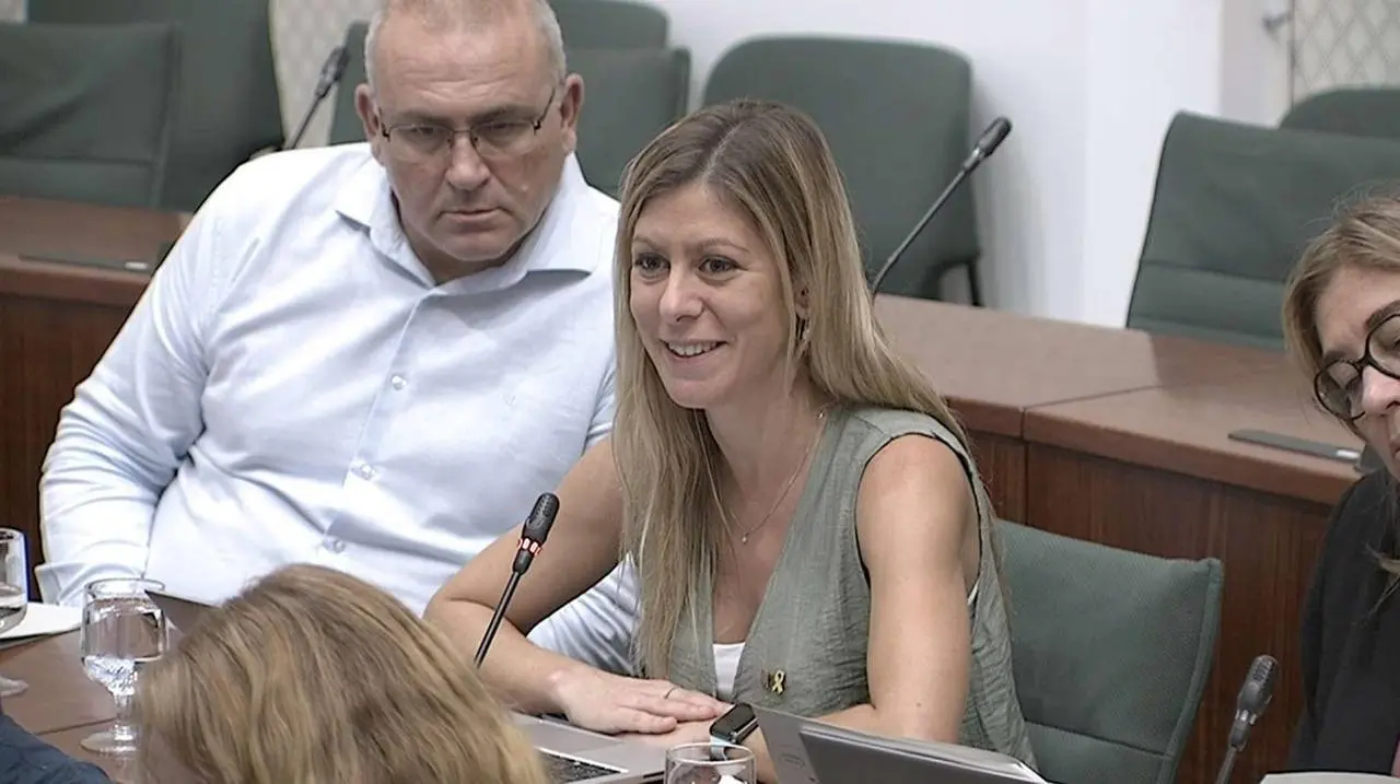 Jeannine_Abella parlament