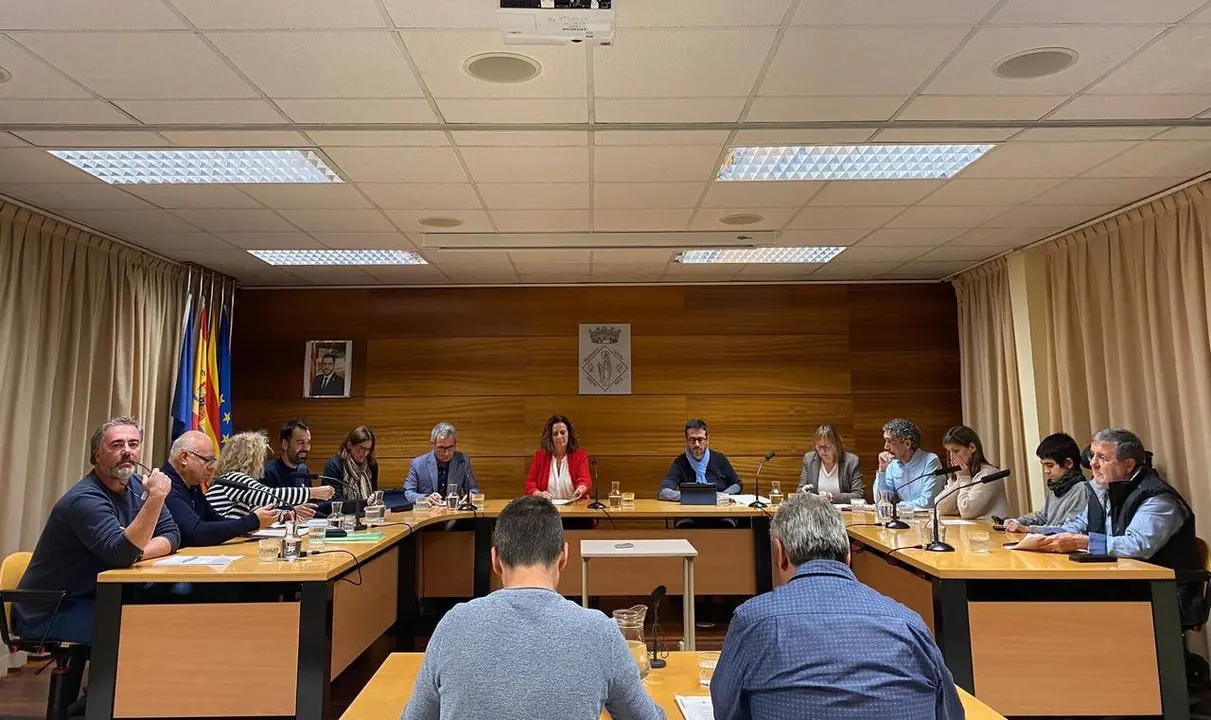Tremp plenari apuja el preu de l'aigua