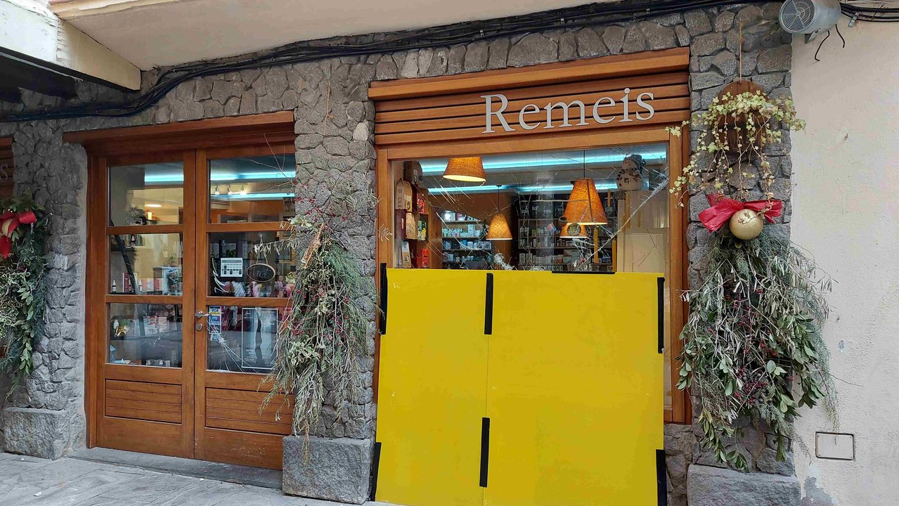 Remeis carrer Canonges