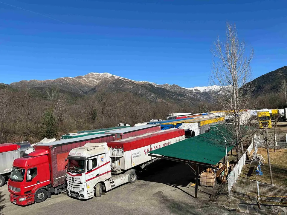 Camions atrapats N-230 Les Bordes