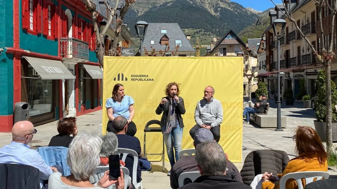 Acte a Vielha amb la Consellera Capella i els candidats Pepe Vidal i Ruth Barella