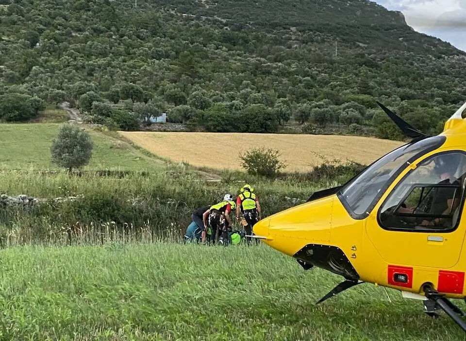 Rescat parapentistes a Organy&agrave; 1