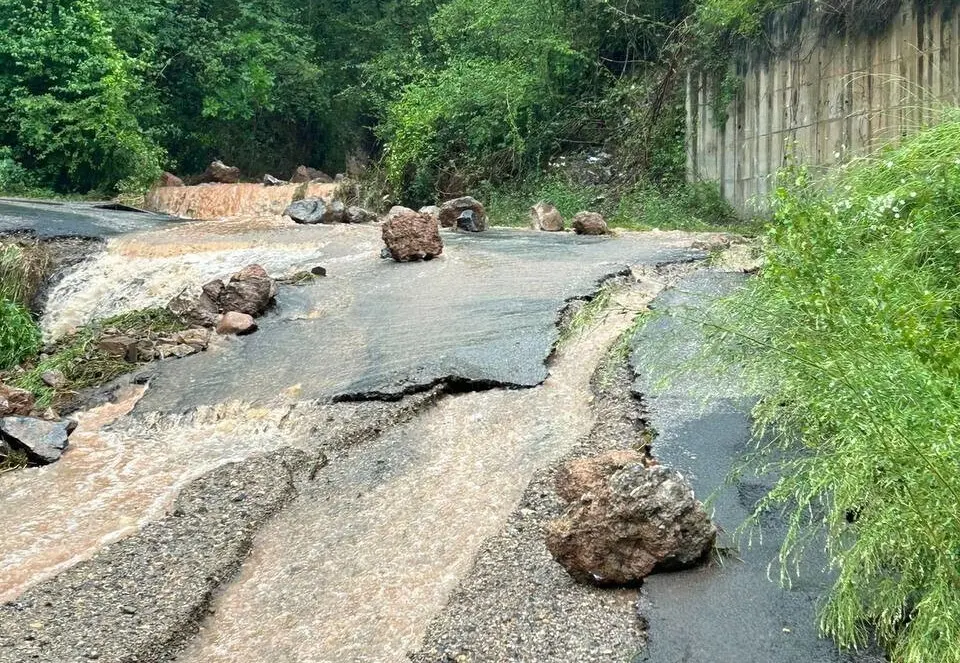 Carretera d'acc&eacute;s a Santa Maria de Sarroqueta