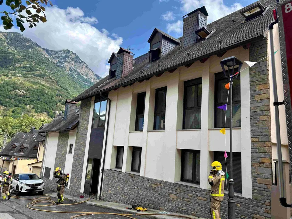 Boss&ograve;st nen mor incendi