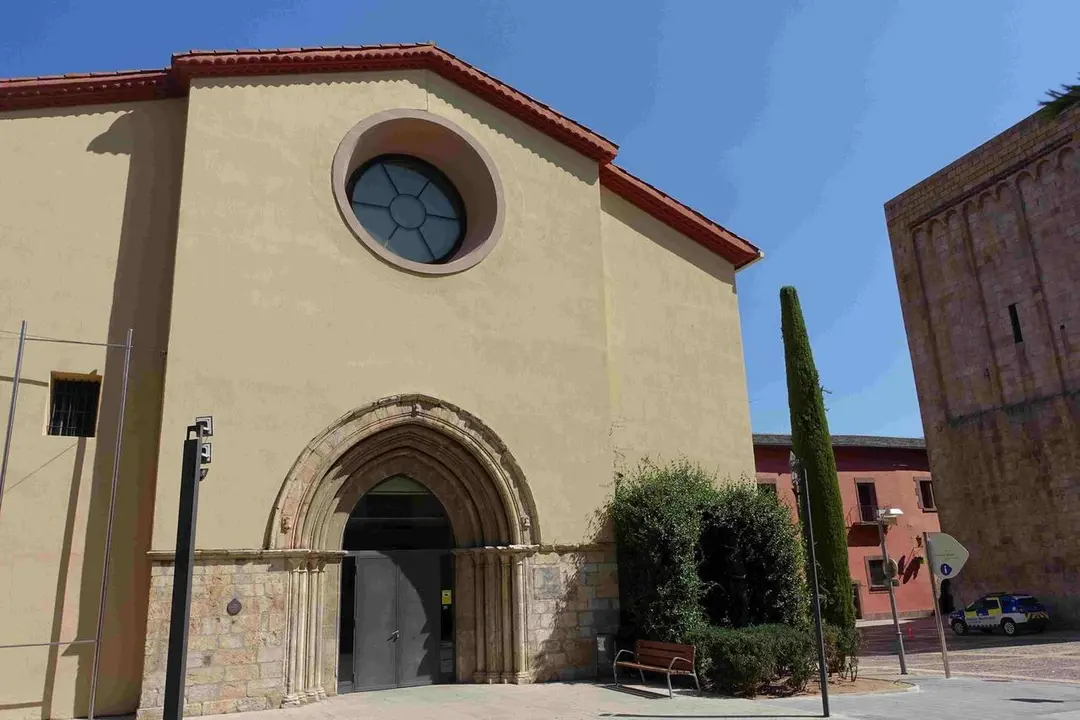 Sala Sant Dom&egrave;nec Fa&ccedil;ana Davantera 2