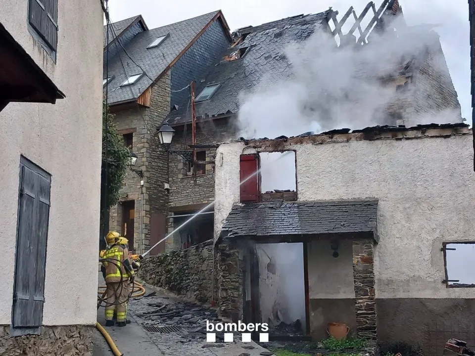 Incendi quatre cases a val d'aran