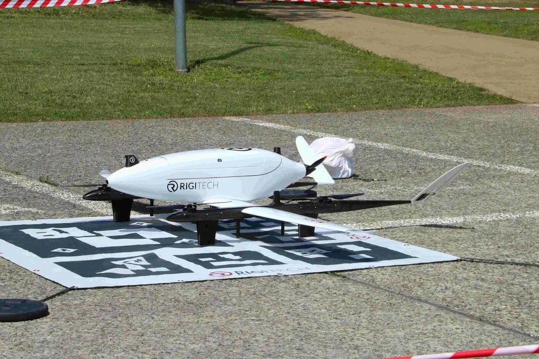 Dron salut 1