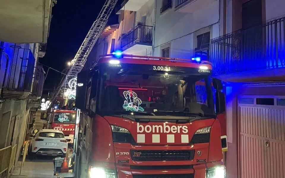 Bombers Oliana foc xemeneia