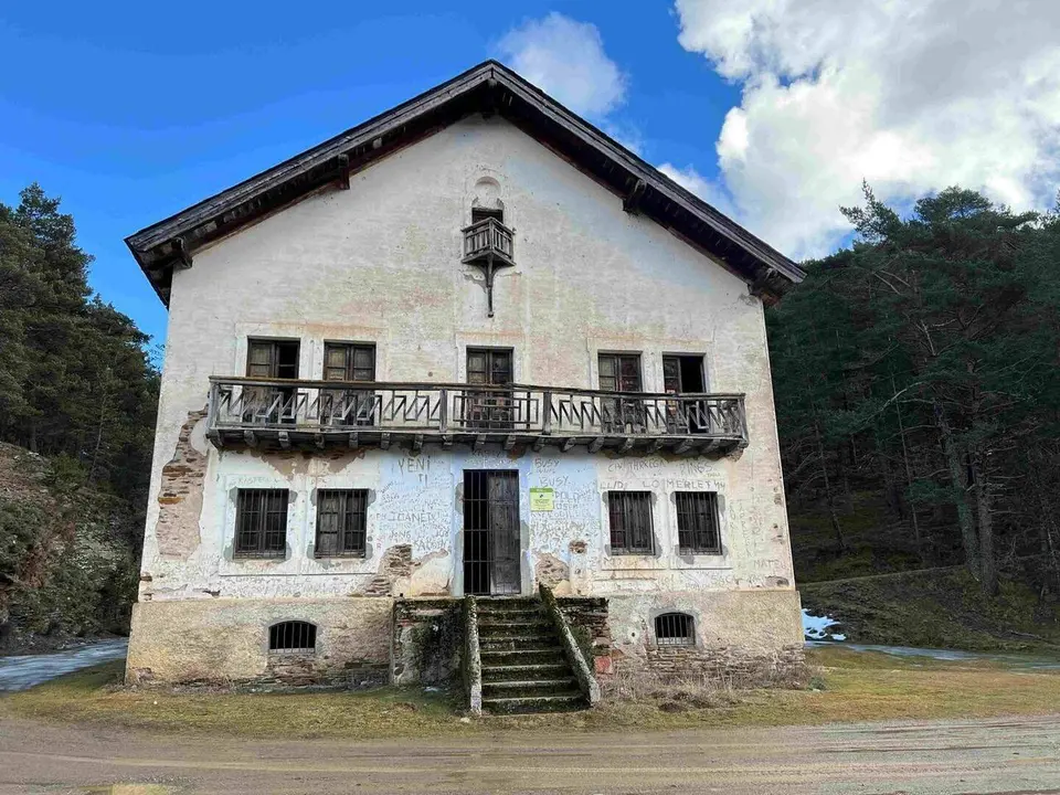 Casa forestal Pallerols 1