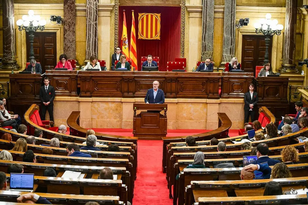 El diputat Pepe Vidal durant una intervenci&oacute; al Parlament (1)