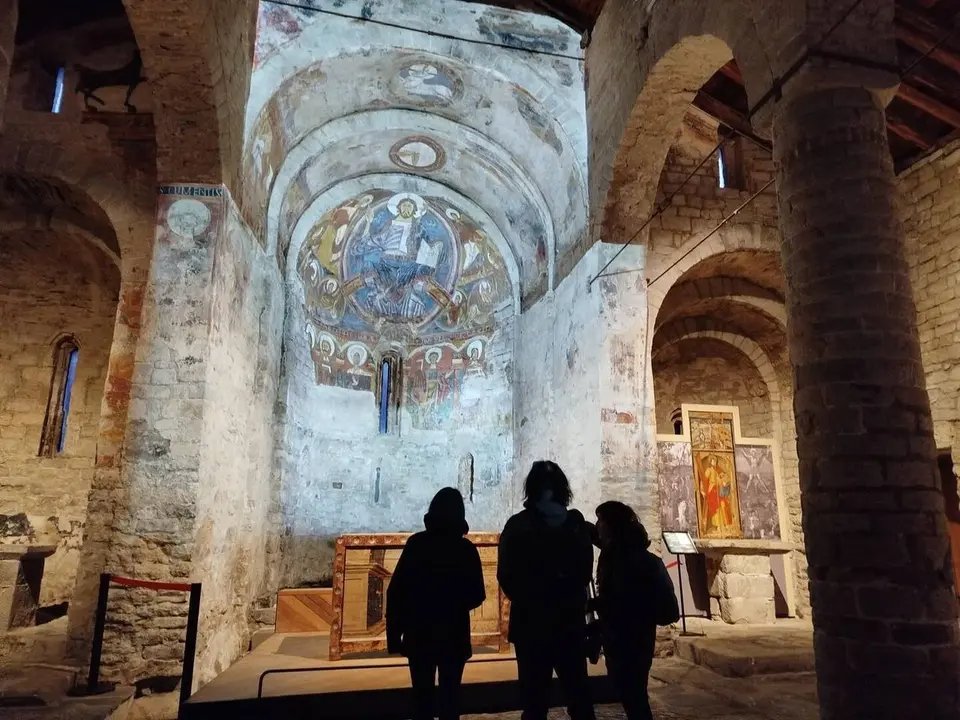 La visita a l'esgl&eacute;sia de Sant Climent de Ta&uuml;ll