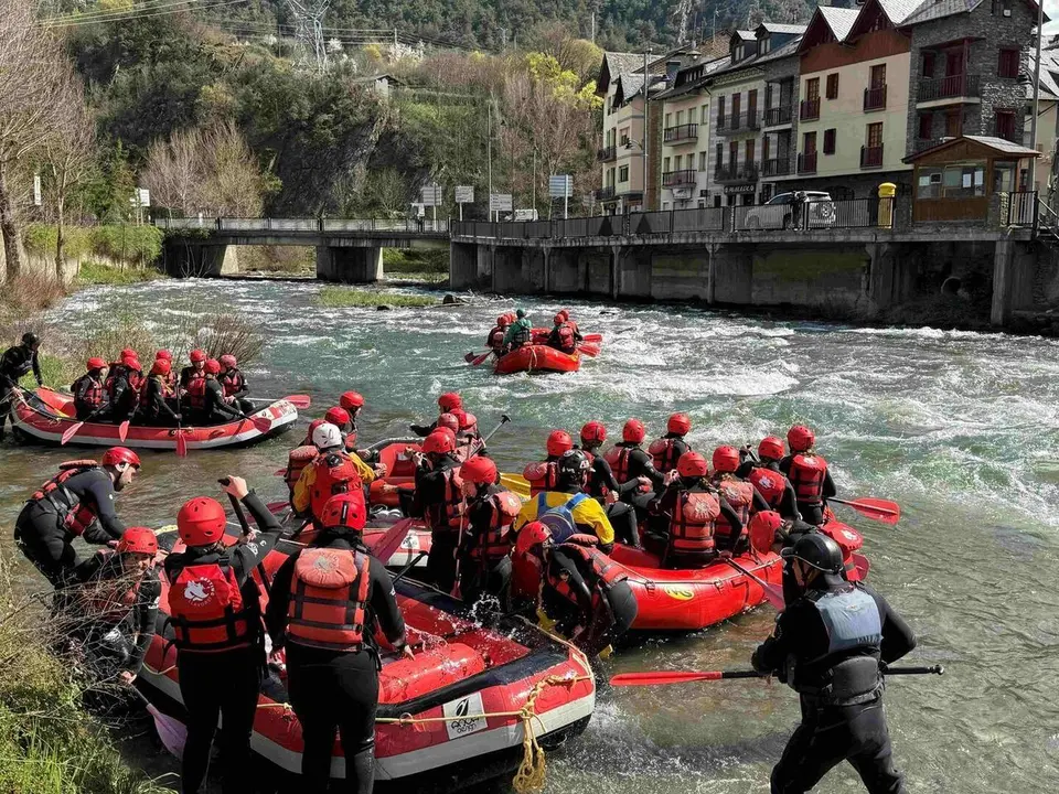 Barques de r&agrave;fting al riu Noguera Pallaresa Marta Lluvich 2