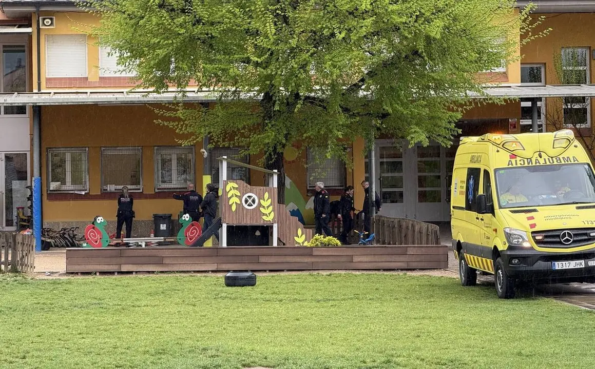 Pau Claris Ambul&agrave;ncies 1