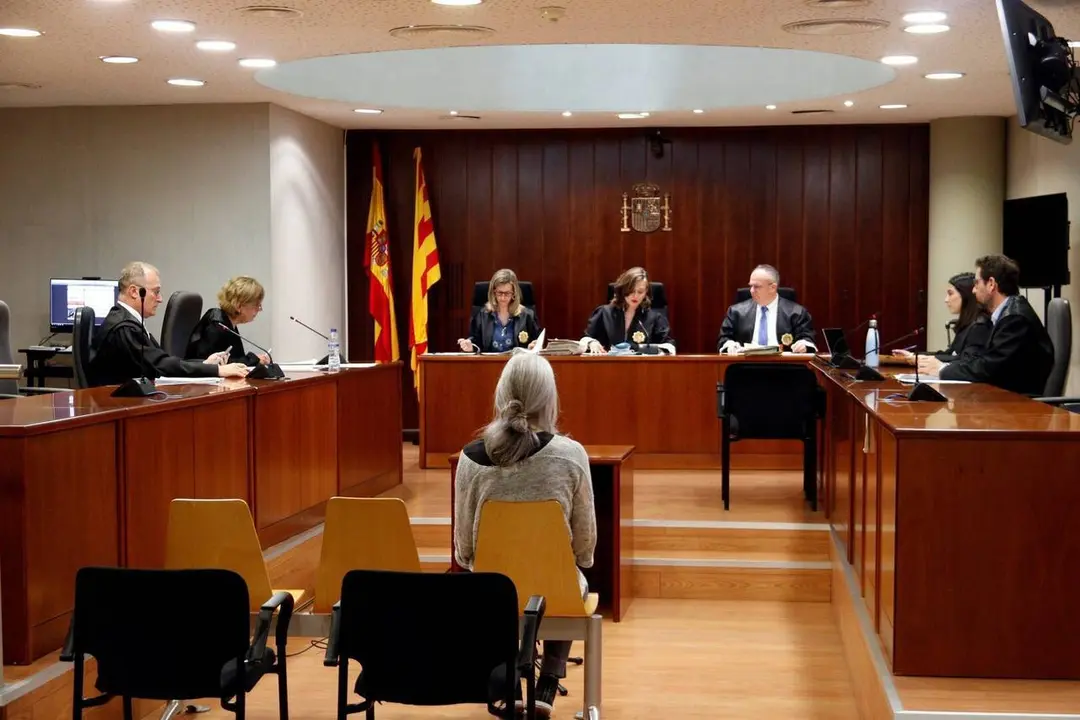 Judici dona la Pobla